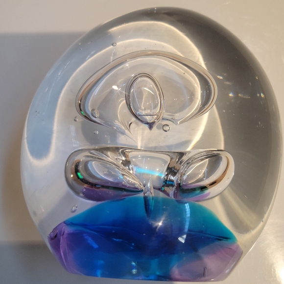 Large Art Glass Paperweight - Picture 4 of 8